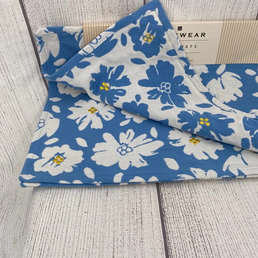 Homewear Placemats Blue White Floral (Set of 4) Delicate Daisy 100% Cotton